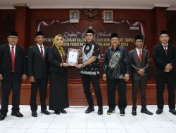 KPU Resmi Tetapkan Erwin-Sahid Sebagai Pemenang PSU Pilkada Parimo