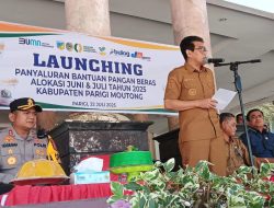 Bupati Parimo Salurkan Bantuan Pangan untuk KPM di 23 Kecamatan