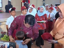 Bupati Luncurkan Seragam Gratis: Satu Seragam, untuk Sejuta Mimpi Anak Parimo
