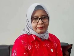 Pemda Parimo Gratiskan Seragam untuk Ribuan Siswa Baru