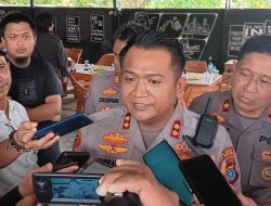 Cegah Bendera One Piece, Langkah Humanis Polres Parimo Bagikan 500 Bendera Merah Putih