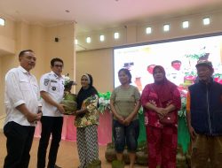 Pemda Parimo Ringankan Beban Warga Lewat Bantuan LPG 3 Kg