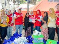 Ketua PMI Tinjau Lokasi Kebakaran Asrama Parimo dan Salurkan Bantuan Kemanusiaan