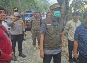 Bupati Parimo Tinjau Karhutla Avolua, Pemadaman Terkendala Medan