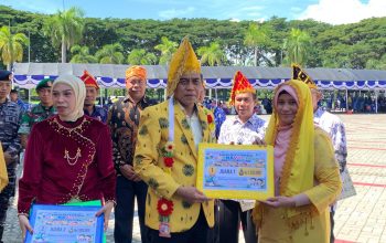Bupati Pimpin Upacara Hardiknas 2026 di Parimo, TK Negeri 1 Parigi Juara Karnaval PAUD