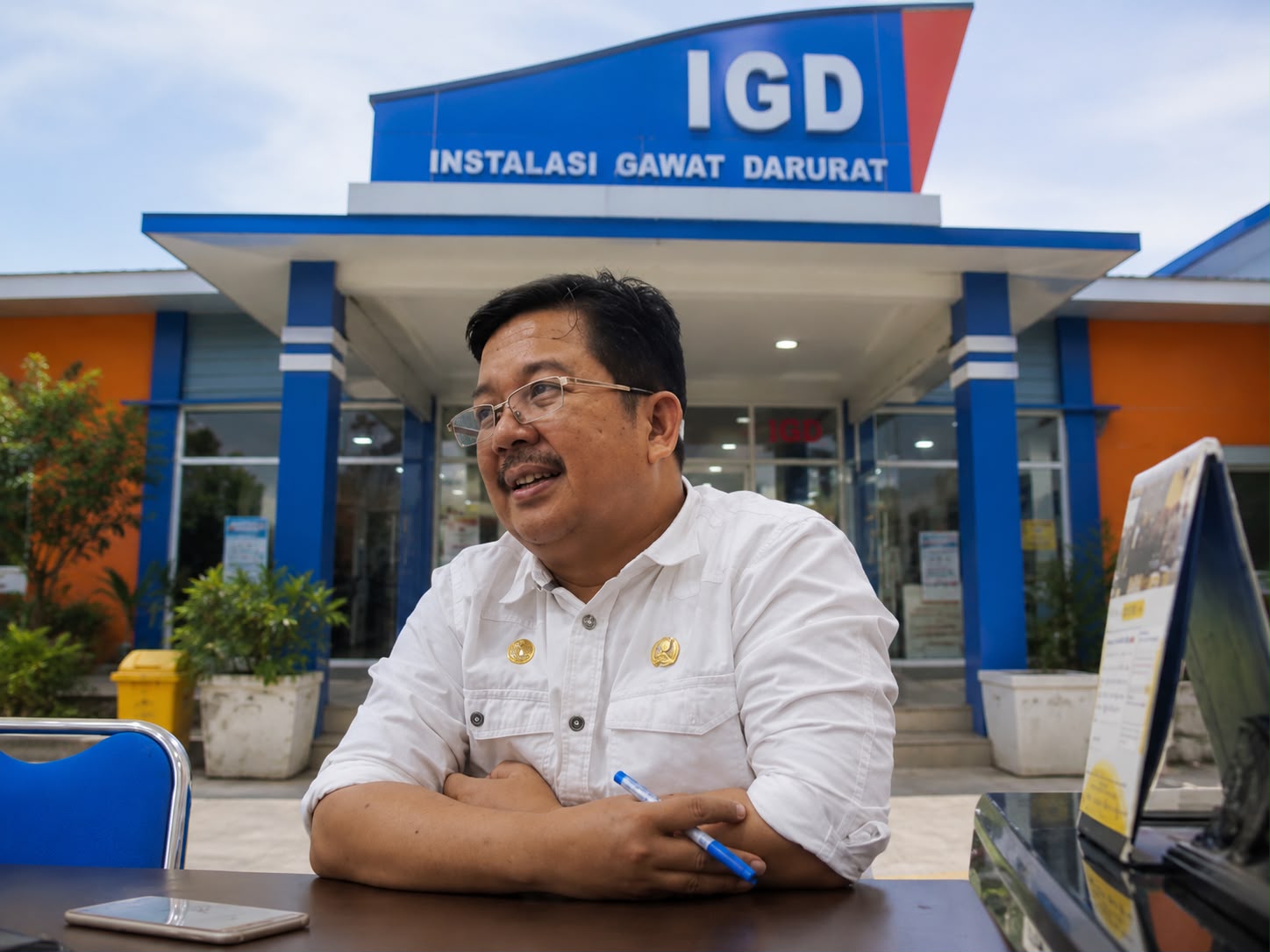 Plt Direktur BLUD RSUD Anuntaloko Parigi, Irwan, menegaskan komitmen rumah sakit dalam menghadirkan pelayanan kesehatan terpadu selama 24 jam dengan dukungan fasilitas dan tenaga kesehatan yang profesional.