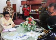 Bupati Parimo Jalani Tes Urine, Tegaskan Komitmen Wujudkan Birokrasi Bersih Narkoba