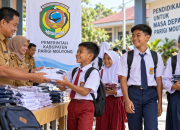 Program Seragam Sekolah Gratis Parimo Berlanjut, Pemkab Siapkan Tahapan Pendidikan Gratis