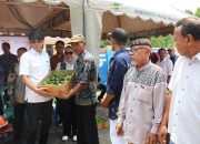 Bupati Parimo Salurkan Bibit Cabai, Gerakan Pangan Murah Tawarkan Sembako Bersubsidi